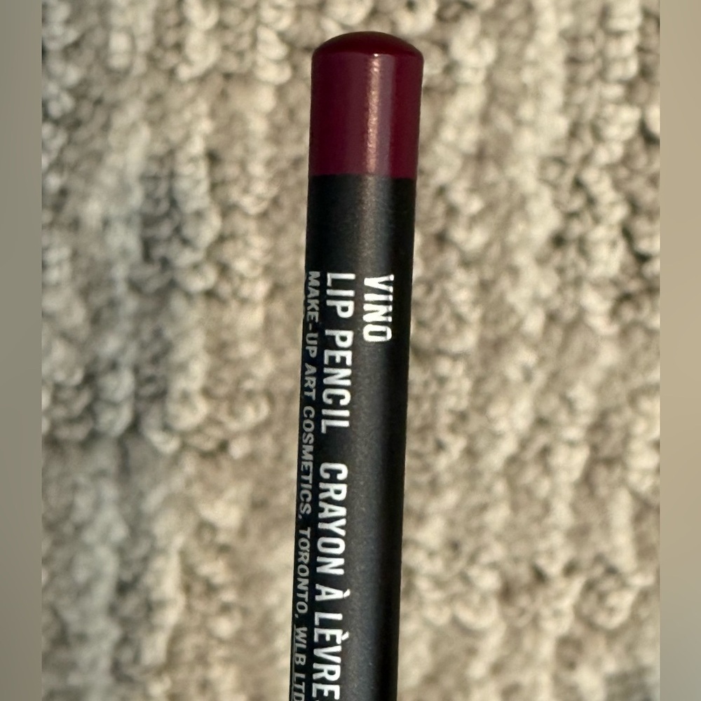 MAC Lip Pencil Vino - Picture 3 of 5